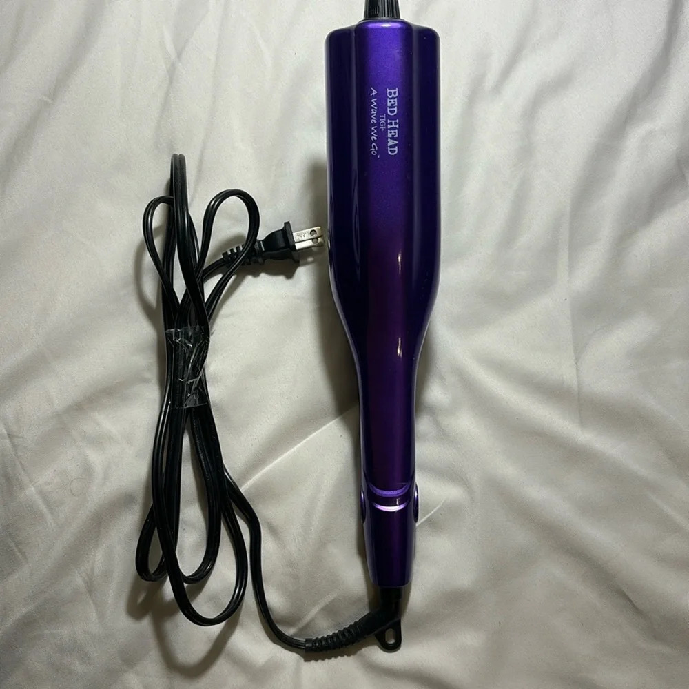 Bed Head A-Wave-We-Go Adjustable Ceramic
Hair Waver - purple - Picture 3 of 10